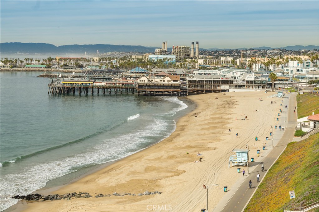 565 Esplanade, Unit 202 Redondo Beach, CA 90277 - Photo 29 of 30