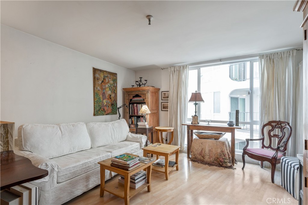 565 Esplanade, Unit 202 Redondo Beach, CA 90277 - Photo 8 of 30