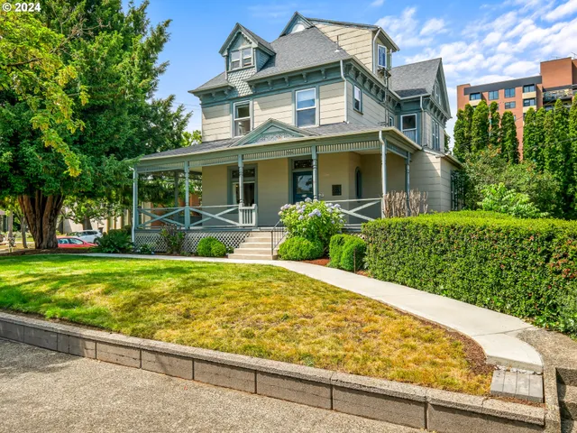 $1,100,000 | 414 West 12th Street, Vancouver, WA 98660