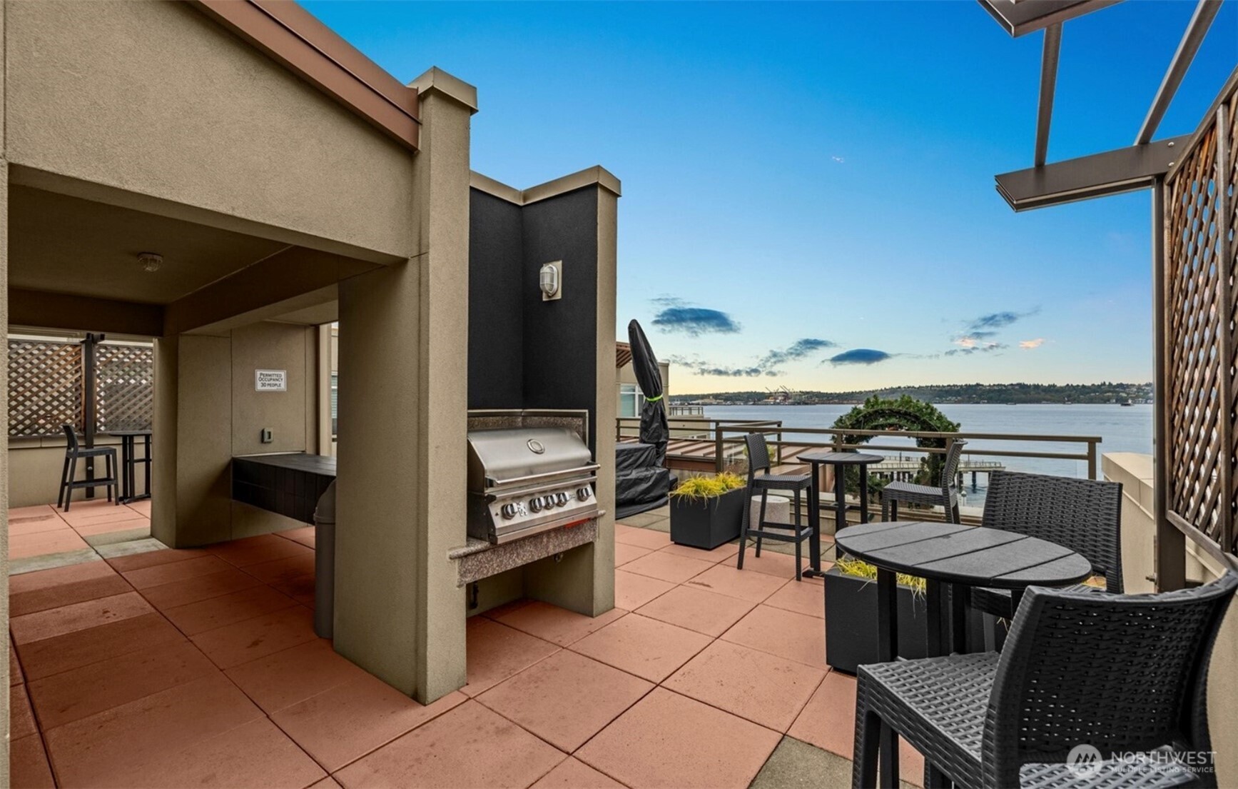 2000 Alaskan Way, Unit 453 Seattle, WA 98121 - Photo 30 of 33