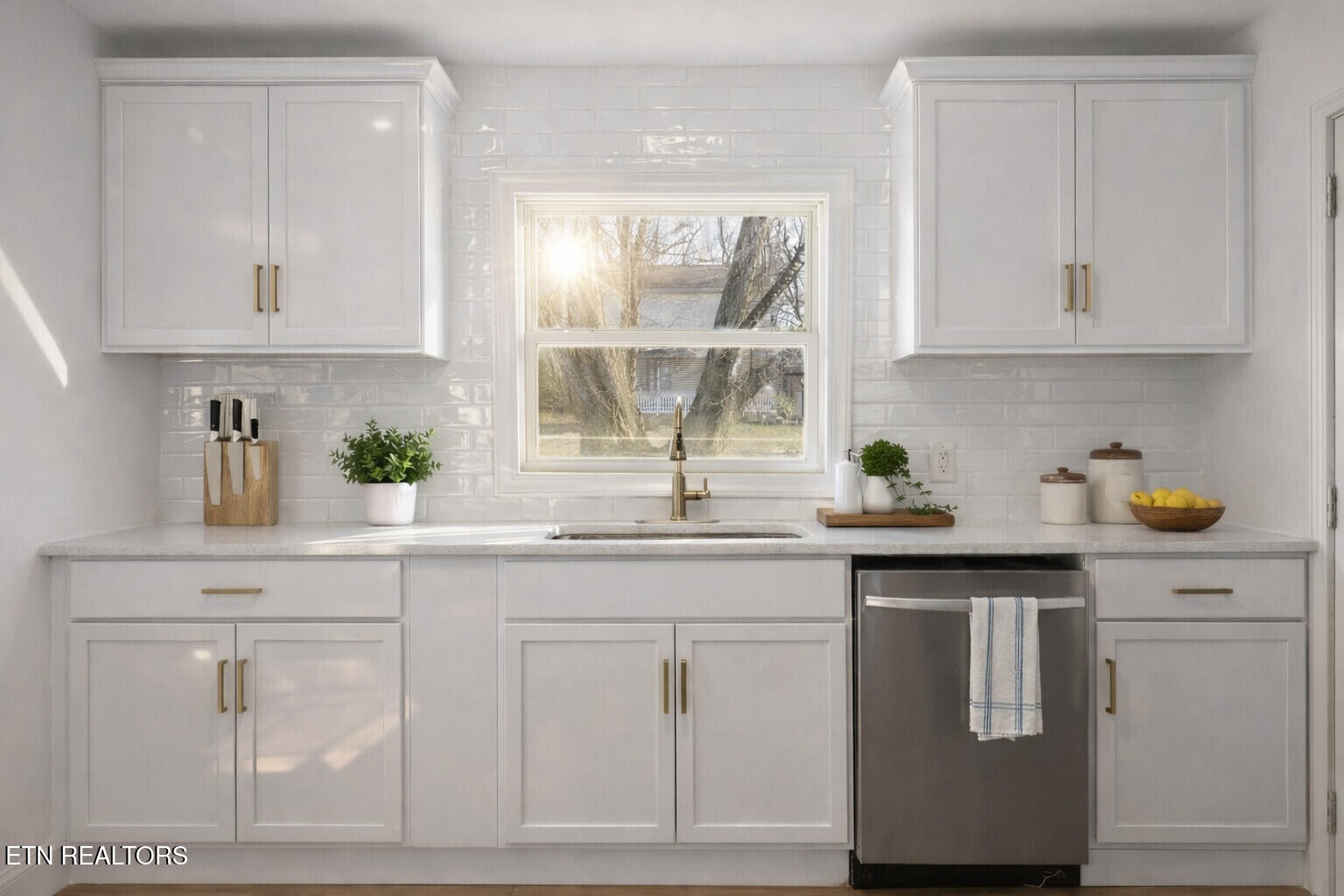 2913 Sunset Avenue Knoxville, TN 37914 - Photo 3 of 11 3) 66346-69682ccde8138