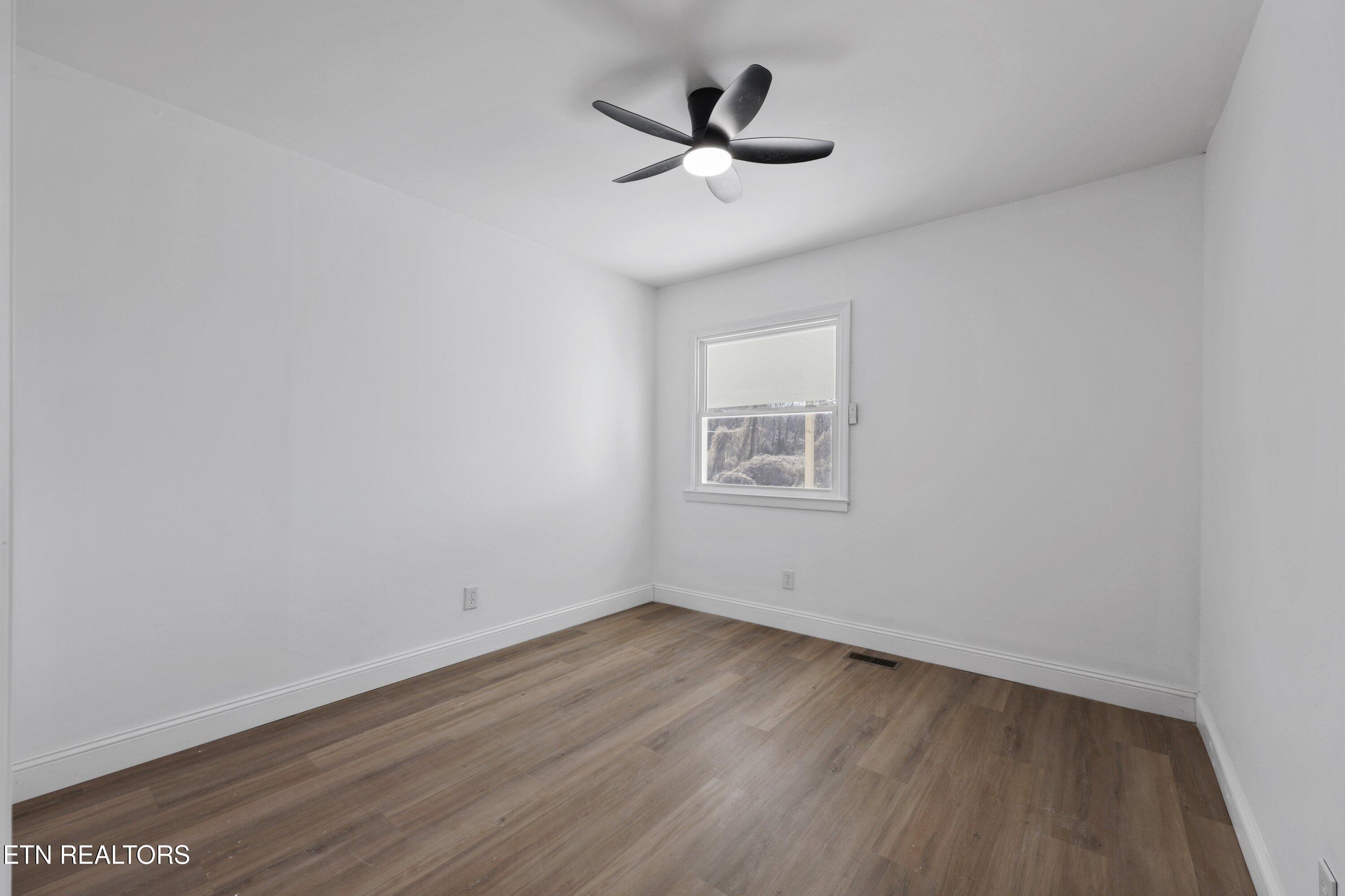 2913 Sunset Avenue Knoxville, TN 37914 - Photo 6 of 11 6) 66346-695077b052ae5