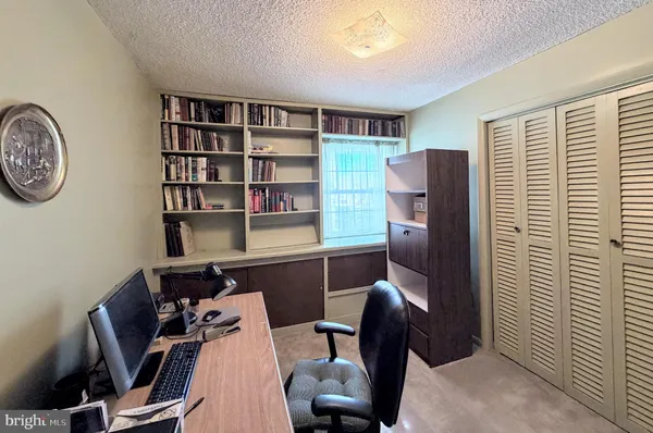 $1,095,000 | 9921 Woodrow Street, Vienna, VA 22181