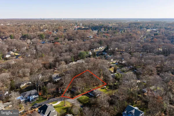 $1,095,000 | 9921 Woodrow Street, Vienna, VA 22181