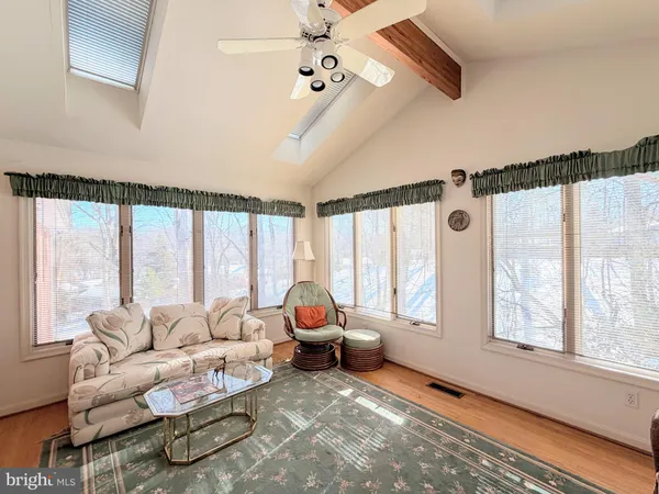 $1,095,000 | 9921 Woodrow Street, Vienna, VA 22181