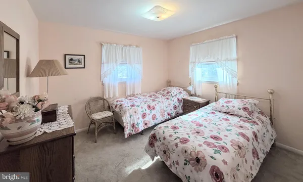 $1,095,000 | 9921 Woodrow Street, Vienna, VA 22181