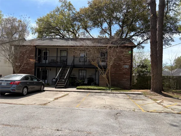 $1,150 | 312 South Poplar Street, Unit 4, Tomball, TX 77375