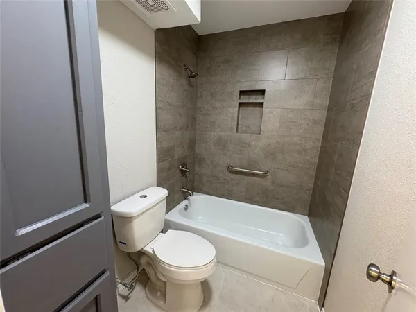 $1,150 | 312 South Poplar Street, Unit 4, Tomball, TX 77375