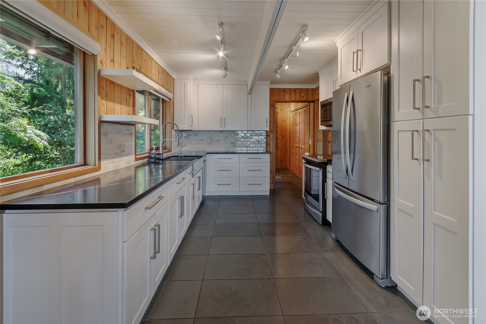 3211 Southwest 166th Street Burien, WA 98166 - Photo 11 of 21