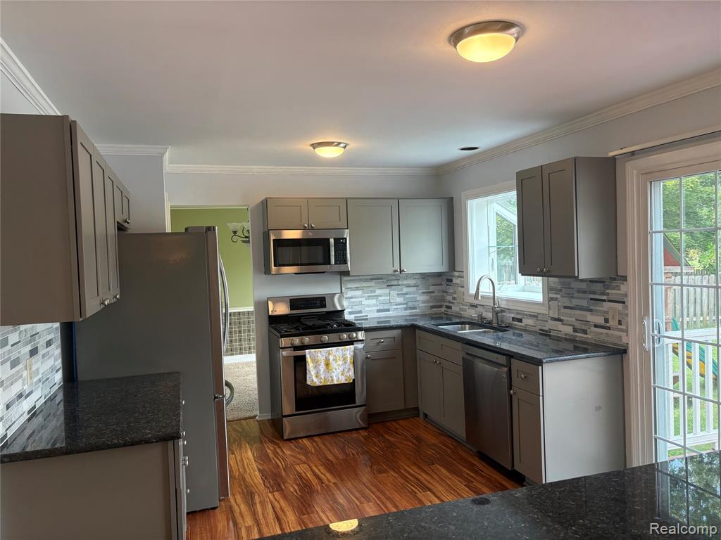 45088 Saltz Road Canton, MI 48187 - Photo 14 of 42