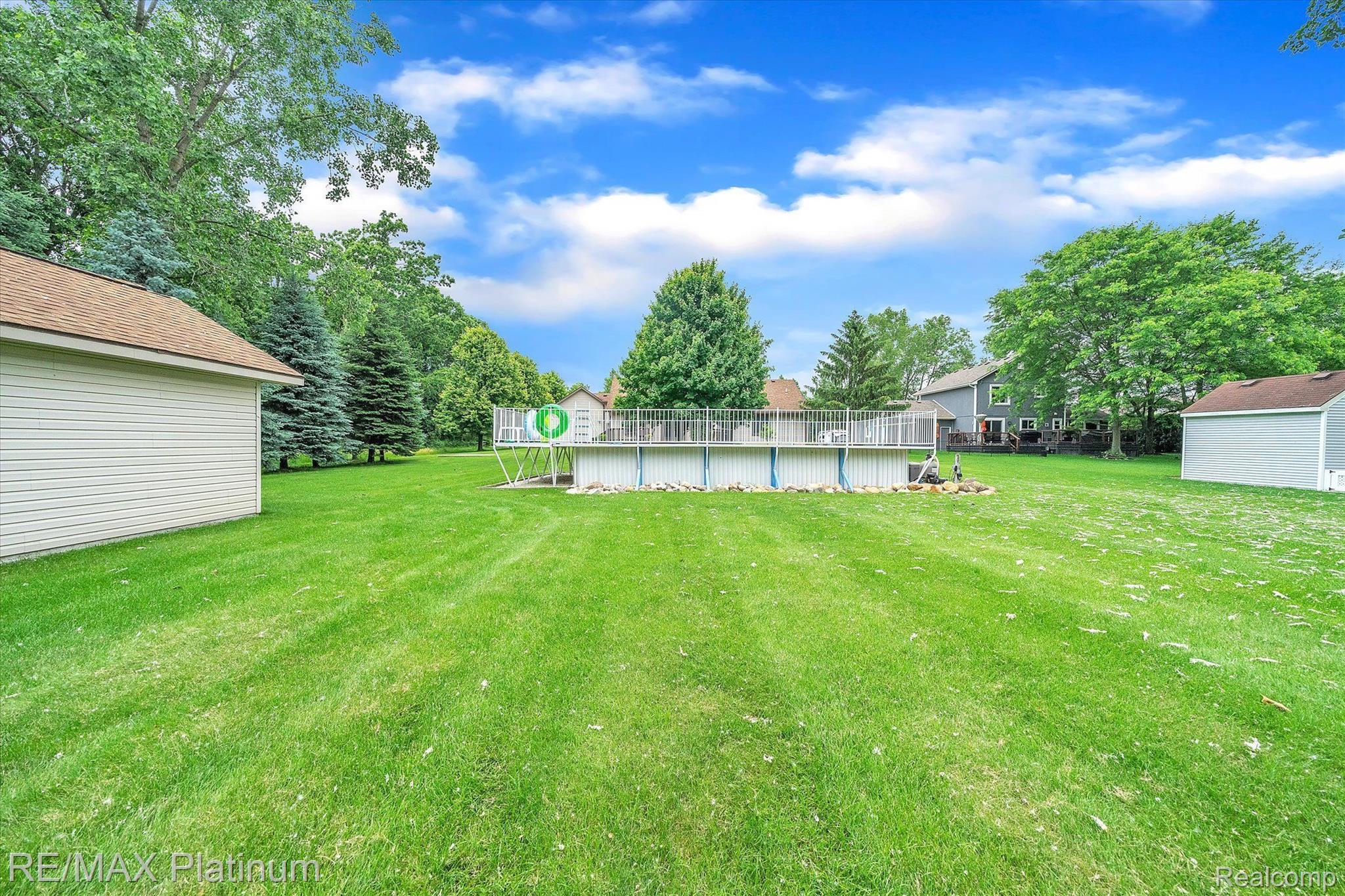 4089 West Maple Road Wixom, MI 48393 - Photo 35 of 46 Gallery Image 35