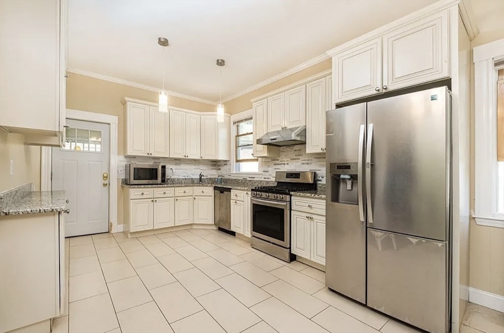 161 Walnut Street, Unit 1 Newton, MA 02460 - Photo 2 of 33