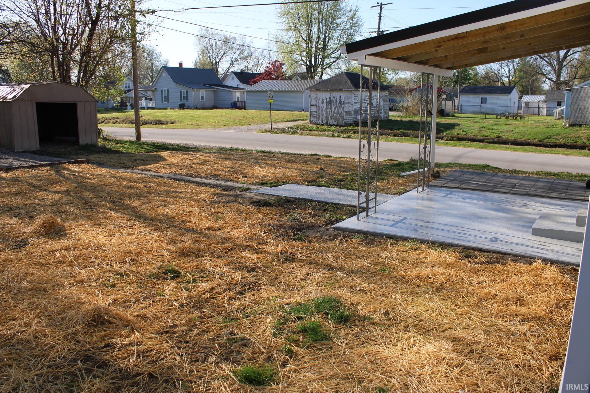 430 South Seminary Street Princeton, IN 47670 - Photo 3 of 11