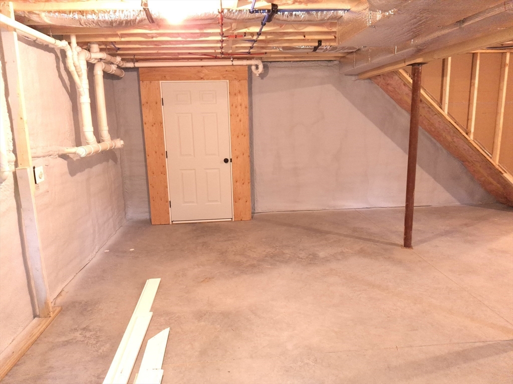 108 Lake Avenue Wareham, MA 02538 - Photo 13 of 17