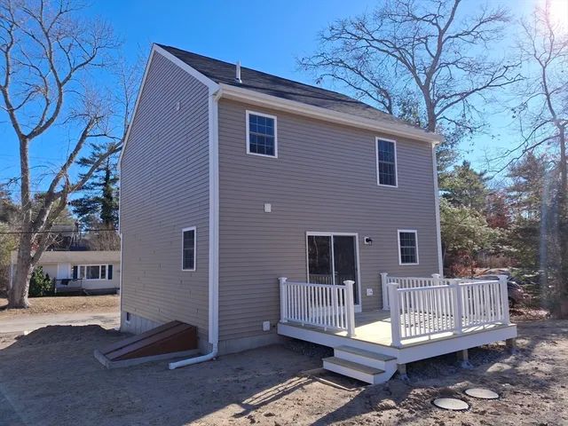 $529,000 | 108 Lake Avenue, Wareham, MA 02538