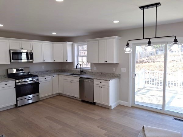 108 Lake Avenue Wareham, MA 02538 - Photo 5 of 17