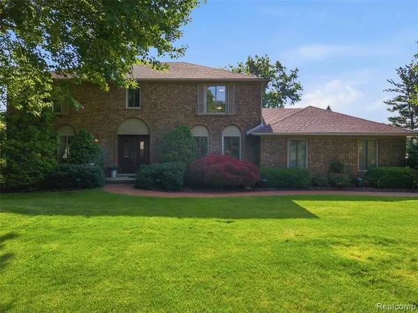 $549,999 | 28854 Eton Glen, Farmington Hills, MI 48331