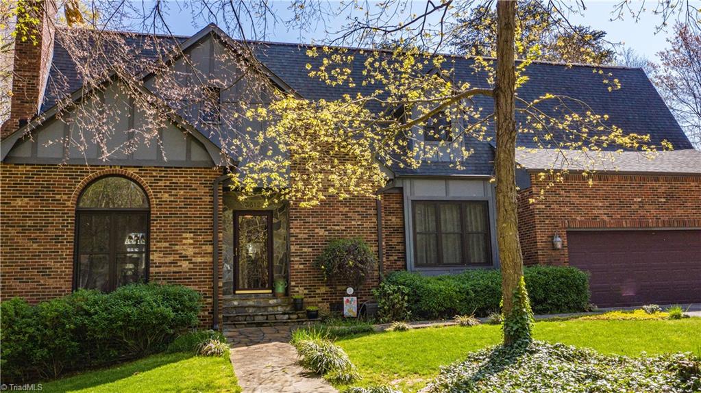 3612 Hunting Ridge Drive High Point, NC 27265 - Photo 1 of 24 Gallery Image 1