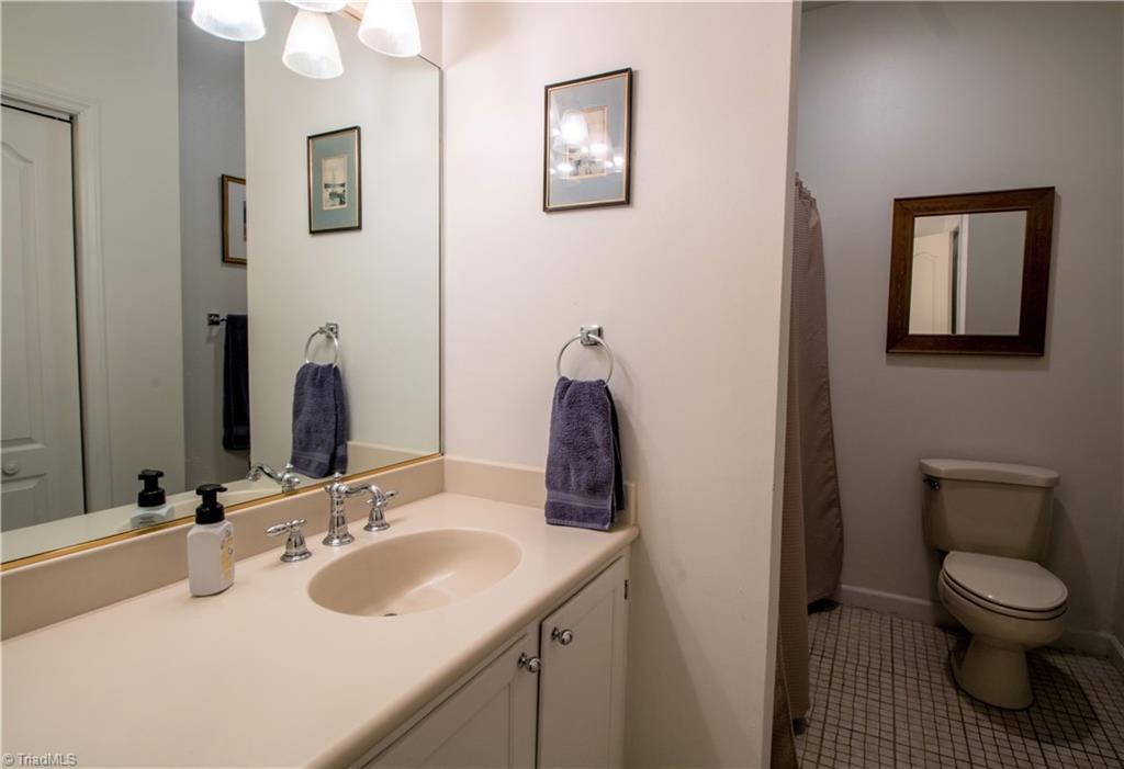 3612 Hunting Ridge Drive High Point, NC 27265 - Photo 12 of 24 Gallery Image 12