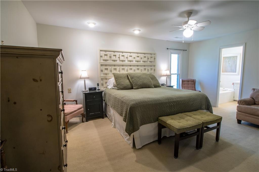 3612 Hunting Ridge Drive High Point, NC 27265 - Photo 13 of 24 Gallery Image 13
