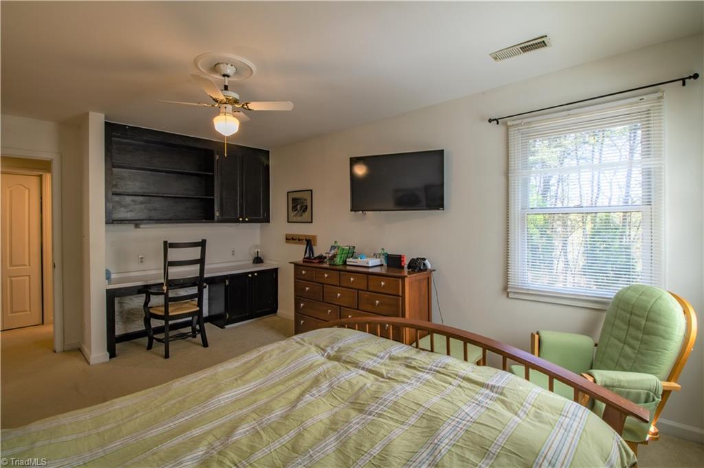 3612 Hunting Ridge Drive High Point, NC 27265 - Photo 17 of 24 Gallery Image 17