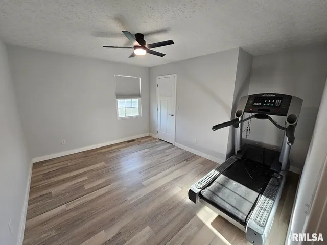 $259,400 | 10457 Puckett Lane, Mount Vernon, IL 62864