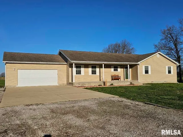 $259,400 | 10457 Puckett Lane, Mount Vernon, IL 62864