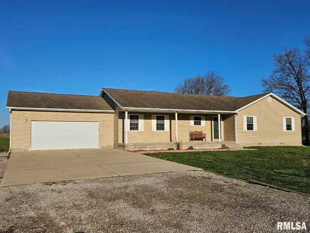 $259,400 | 10457 Puckett Lane, Mount Vernon, IL 62864