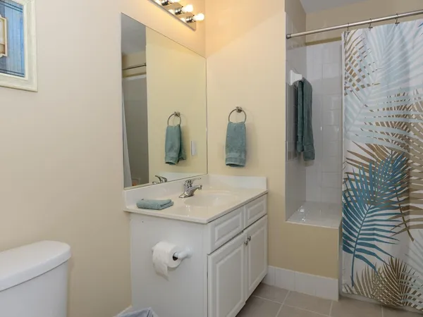 $2,900 | 1200 Town Center Drive, Unit 216, Jupiter, FL 33458