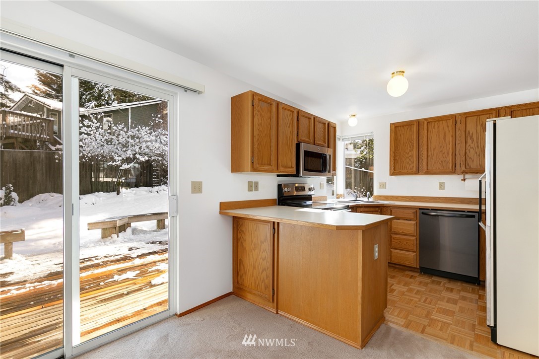 2008 Aberdeen Place Northeast Renton, WA 98056 - Photo 8 of 22 Gallery Image 8