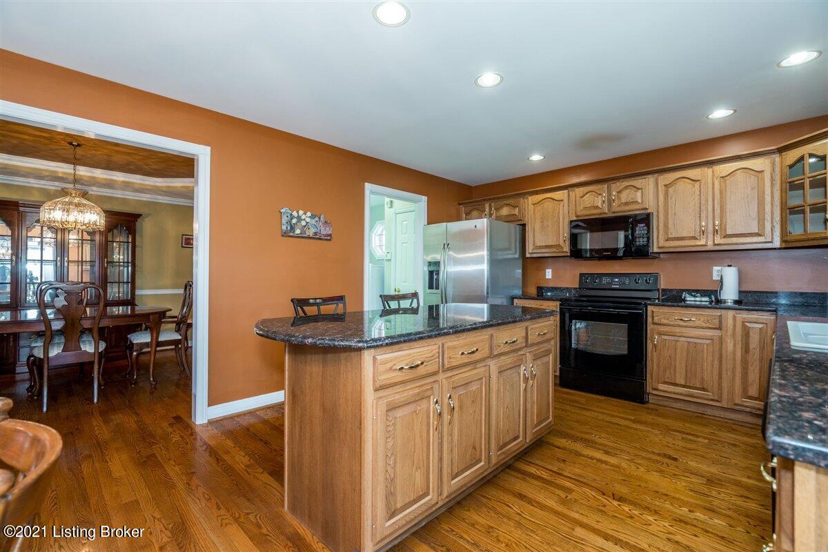1811 Grand Ridge Road Louisville, KY 40214 - Photo 12 of 58 12-1811-12