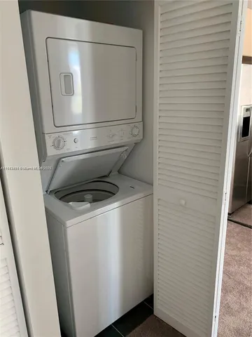 $2,900 | 1111 Southwest 1st Avenue, Unit 1724N, Miami, FL 33130