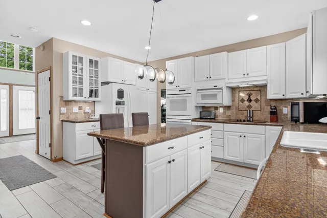 $4,500 | 14217 Footbridge Way, Apple Valley, MN 55124