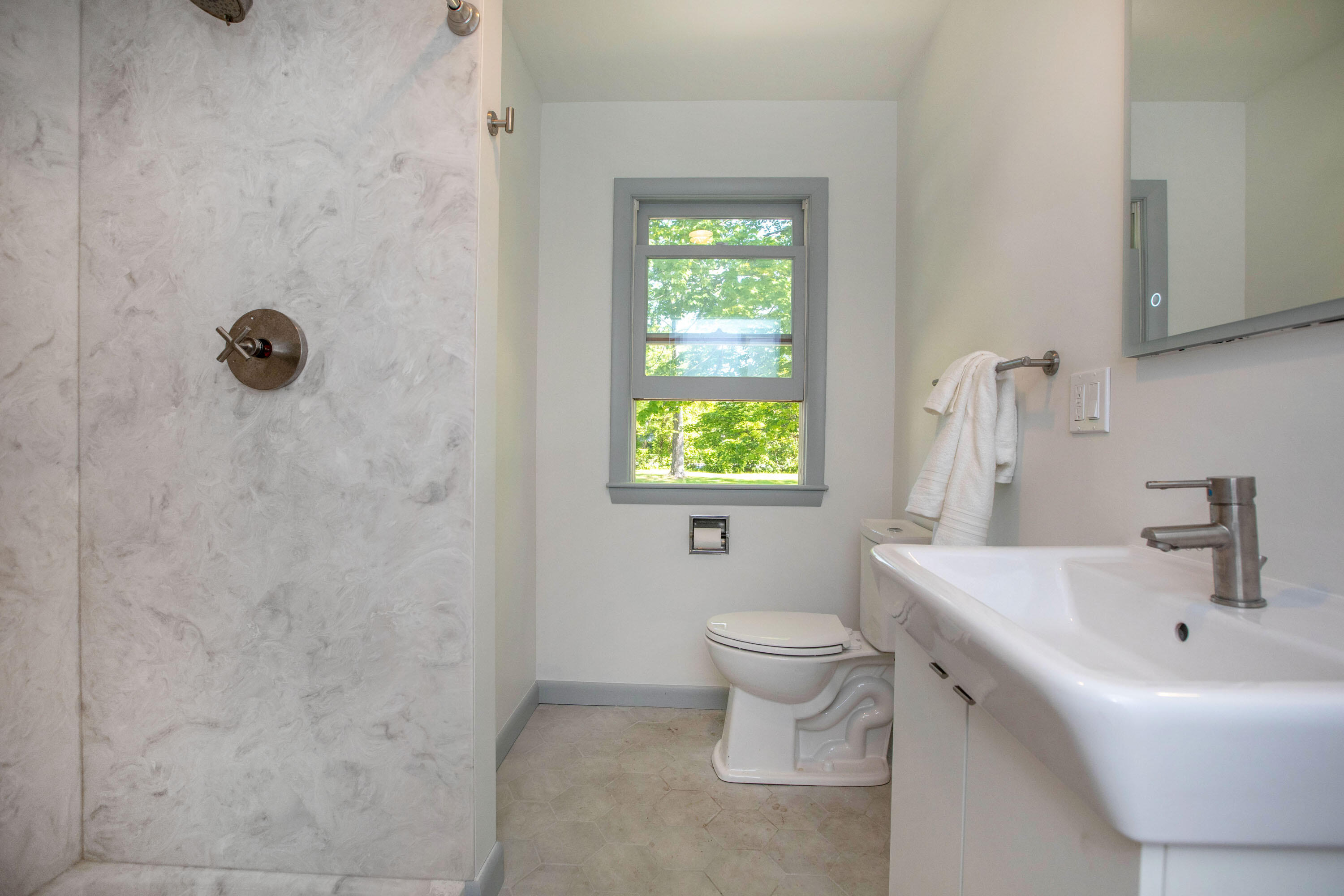 5 Chamberlain Avenue Brunswick, ME 04011 - Photo 16 of 45 Full bath