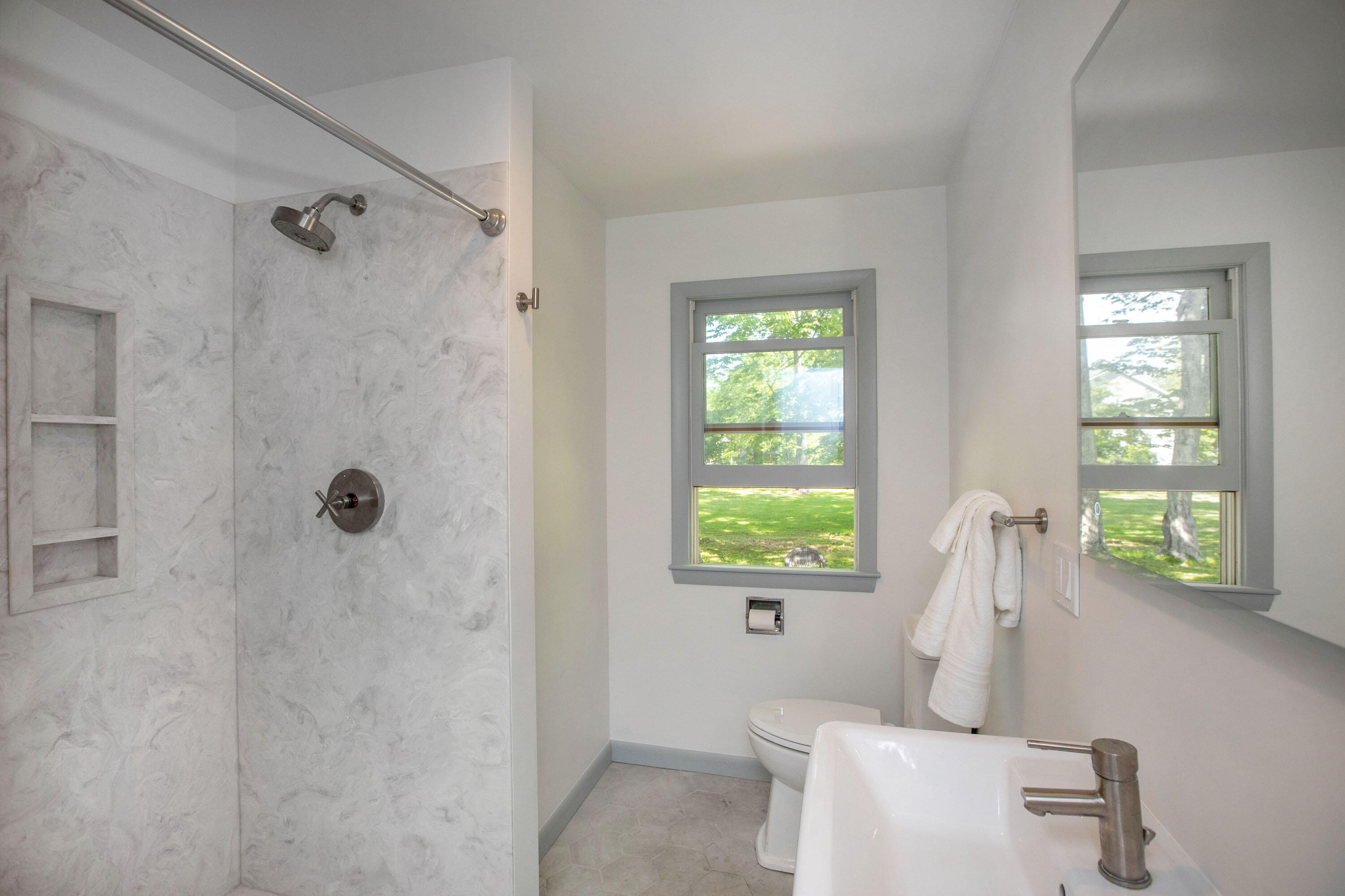 5 Chamberlain Avenue Brunswick, ME 04011 - Photo 17 of 45 Full bath