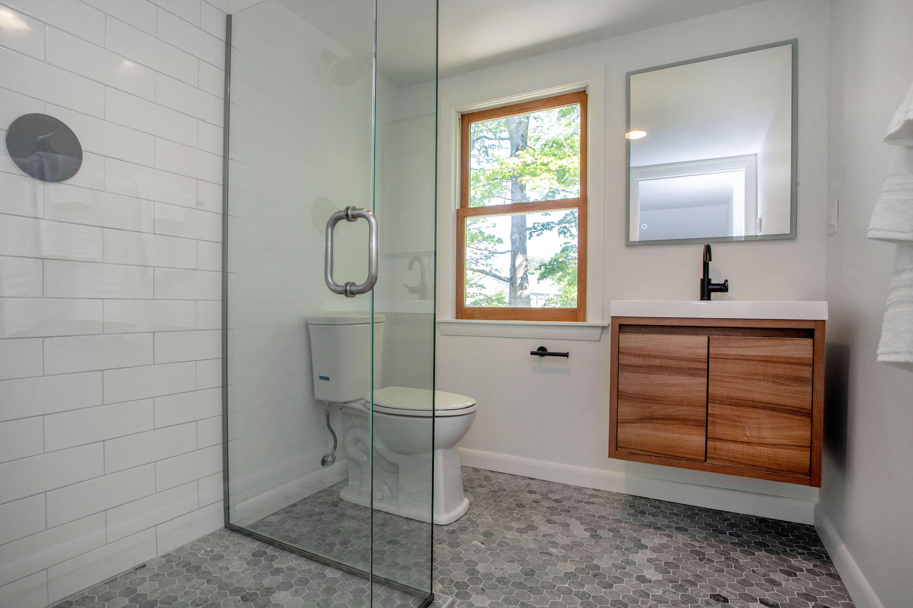 5 Chamberlain Avenue Brunswick, ME 04011 - Photo 26 of 45 Full bath