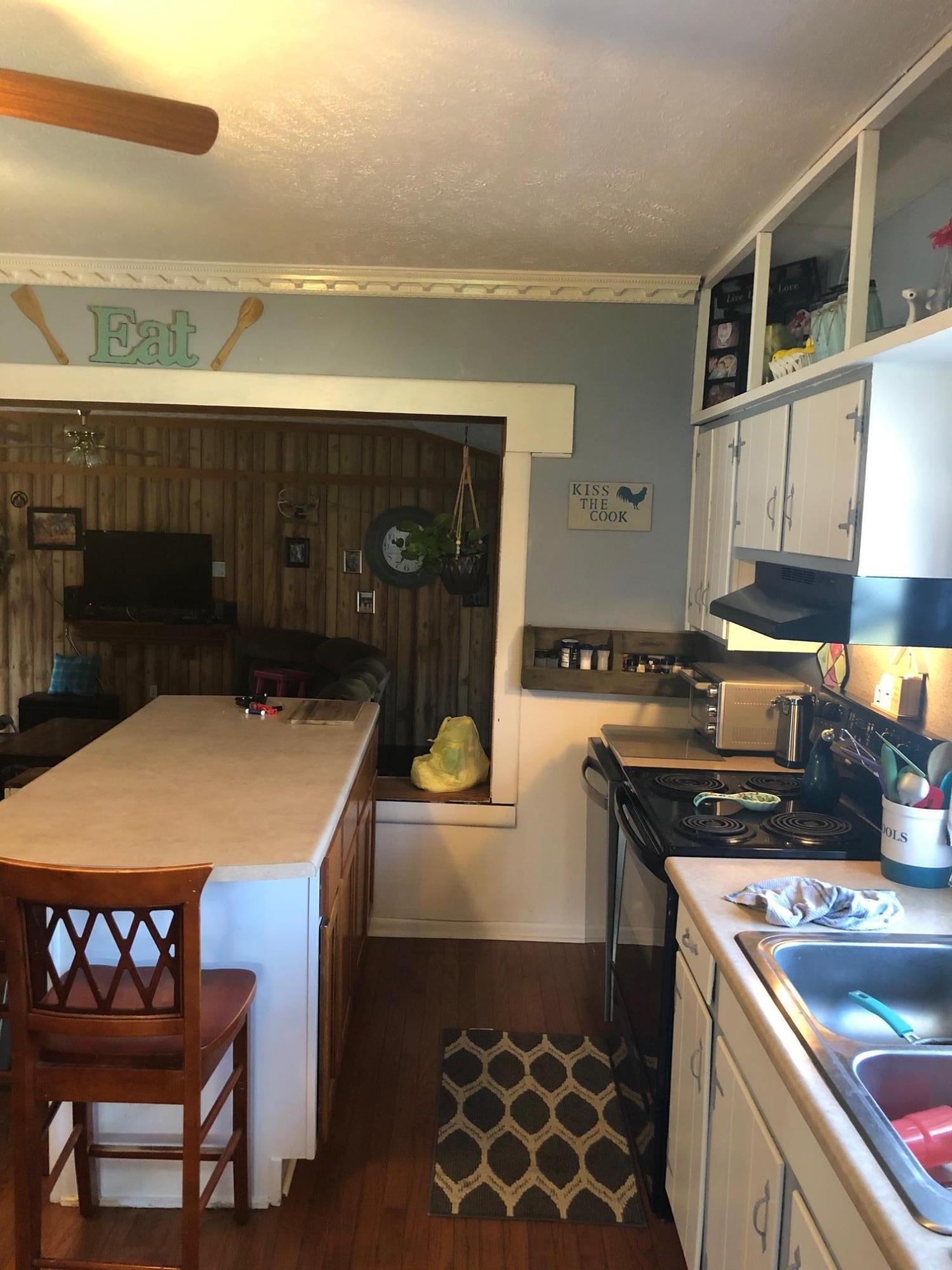 1555 Pleasant Point School Road Waynesburg, KY 40489 - Photo 11 of 58 Kitchen