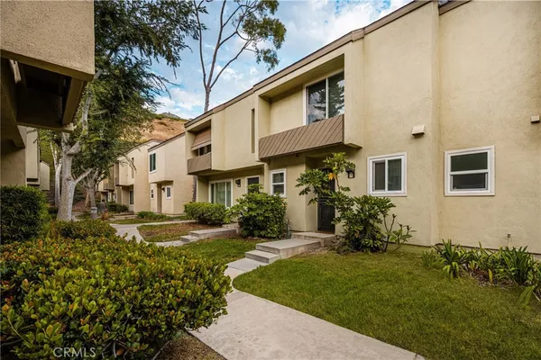 $3,100 | 5825 East Creekside Avenue, Unit 9, Orange, CA 92869