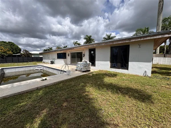 $4,500 | 444 Northwest 21st Street, Homestead, FL 33030