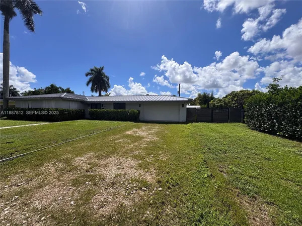 $4,500 | 444 Northwest 21st Street, Homestead, FL 33030