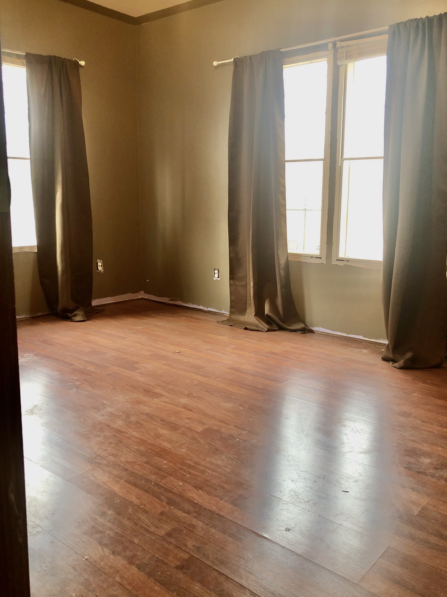 218 Watson Road Bumpus Mills, TN 37028 - Photo 18 of 23 an empty room with windows