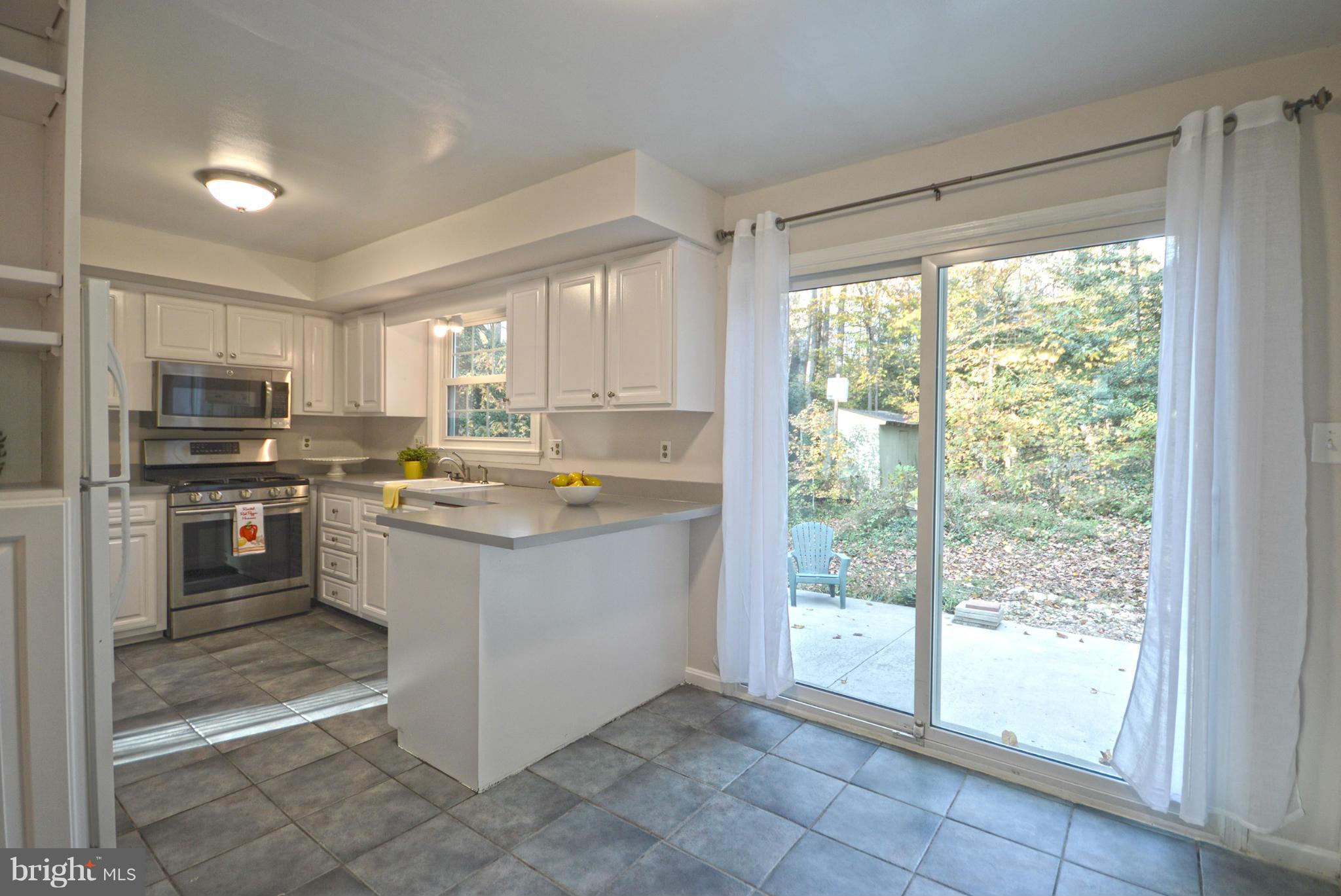 8704 Fox Ridge Road Springfield, VA 22152 - Photo 6 of 29 Kitchen
