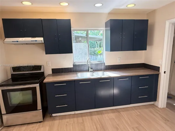 $1,400 | 287 Northeast 118th Terrace, Unit D, Miami, FL 33161