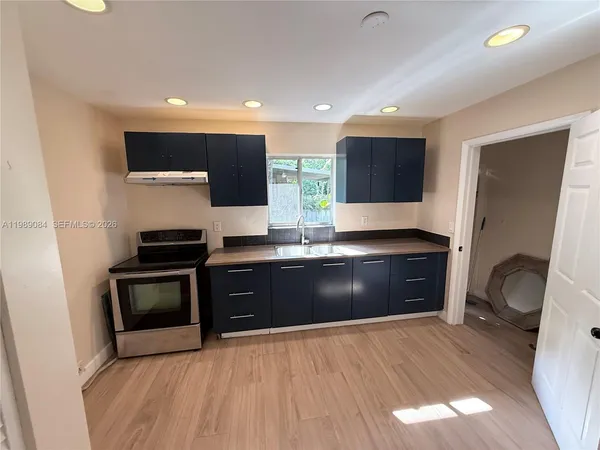 $1,400 | 287 Northeast 118th Terrace, Unit D, Miami, FL 33161