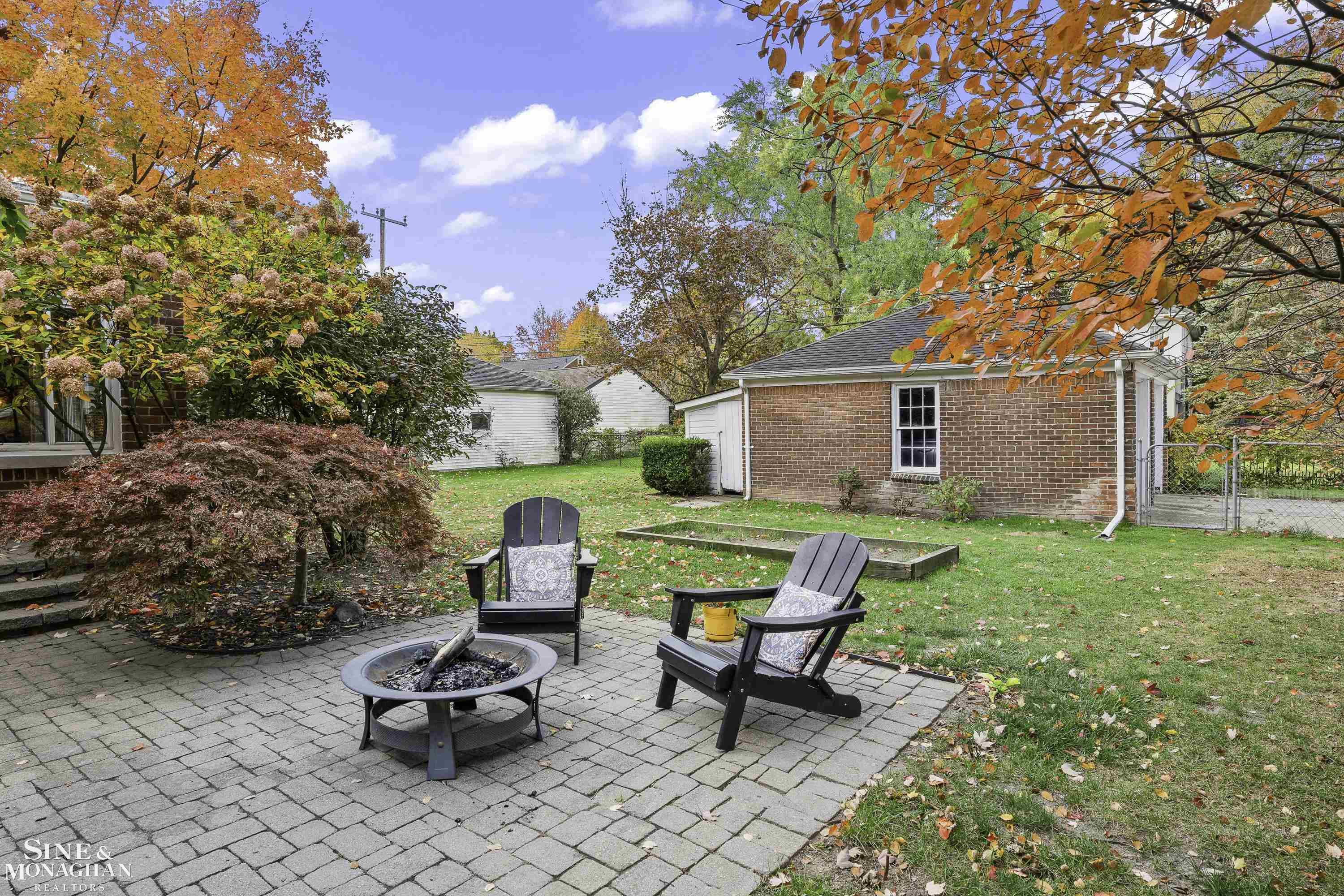 1385 Devonshire Road Grosse Pointe, MI 48230 - Photo 45 of 57 50160542-744379EB-63A8-481E-B39D-994BDF62A5FB.JPG