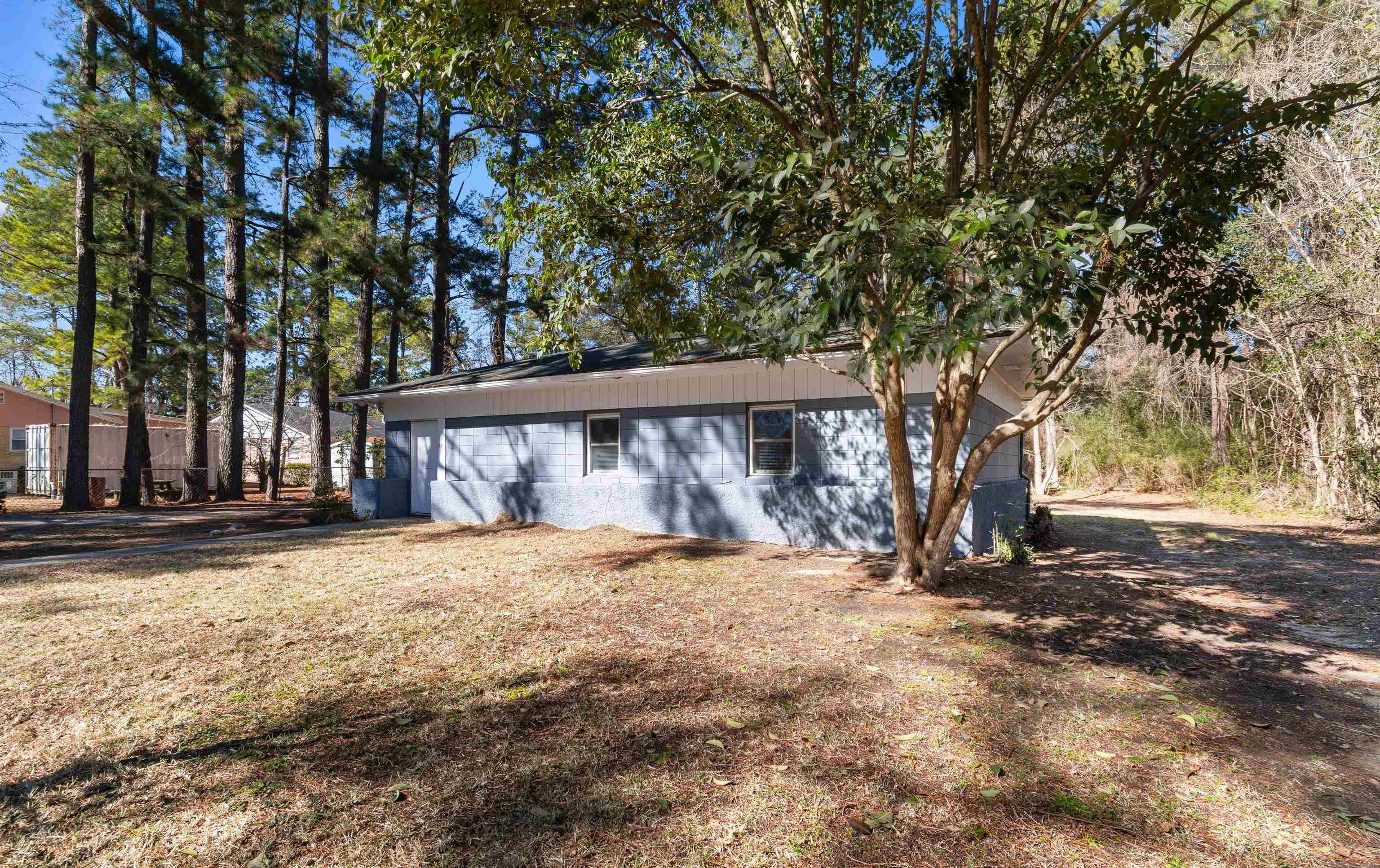 411 East Wine Street Mullins, SC 29574 - Photo 25 of 29