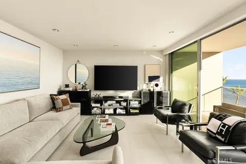 $3,495,000 | 1585 South Coast Highway, Unit 66, Laguna Beach, CA 92651