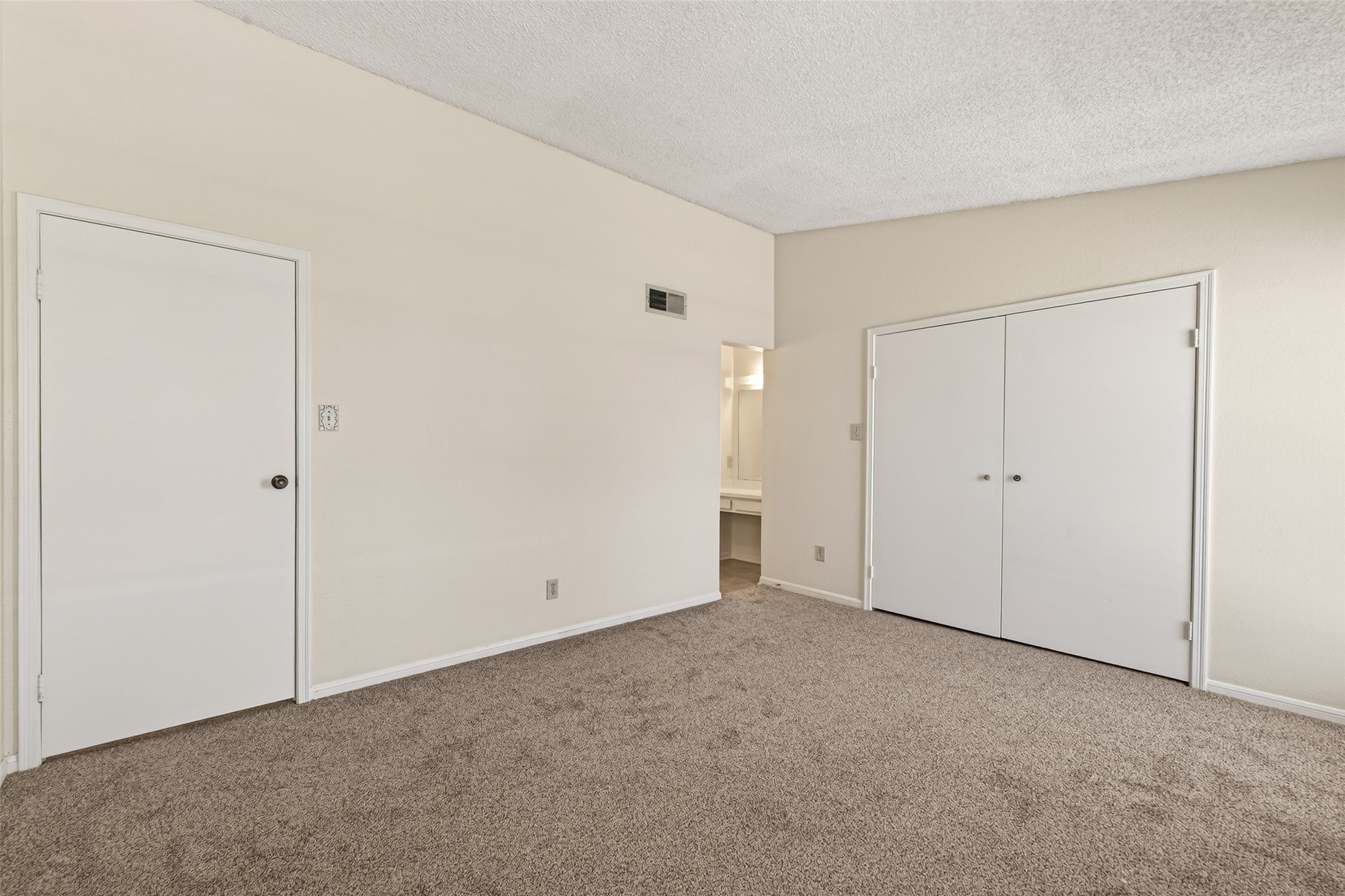 3100 Jeanetta Street, Unit 1004 Houston, TX 77063 - Photo 28 of 46 a view of an empty room