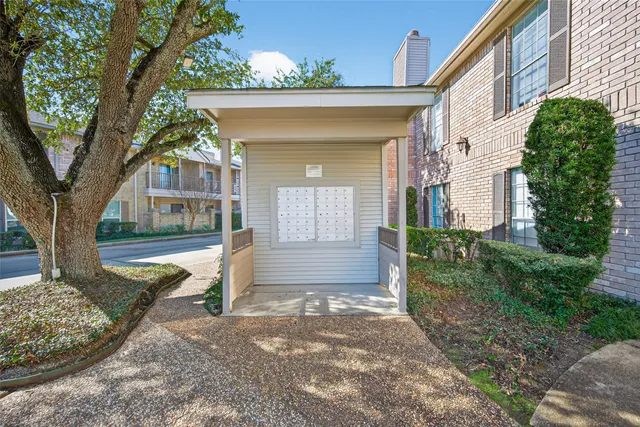 $140,000 | 3100 Jeanetta Street, Unit 1004, Houston, TX 77063