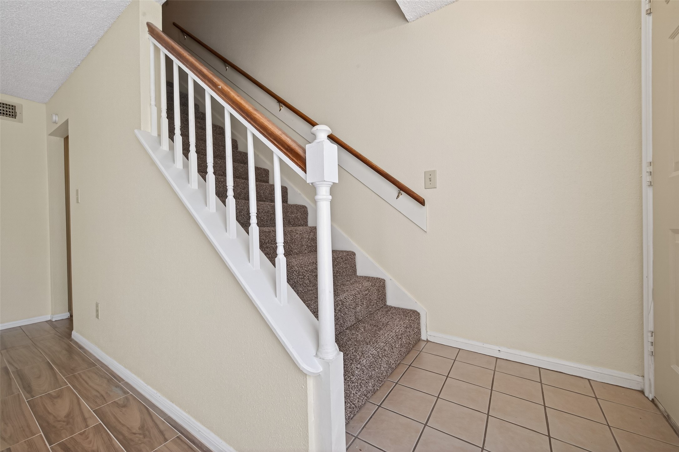 3100 Jeanetta Street, Unit 1004 Houston, TX 77063 - Photo 8 of 46